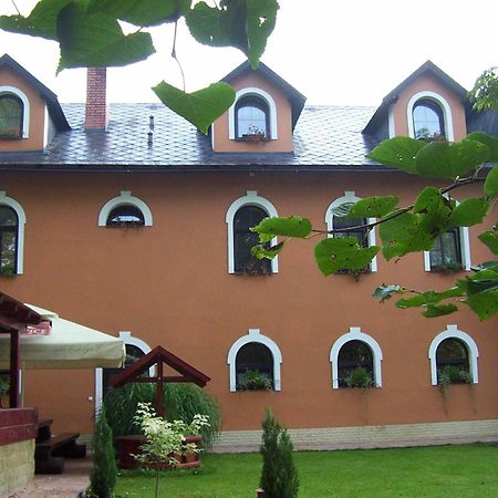 Penzion U Cervenych Vrat Chudolazy Экстерьер фото