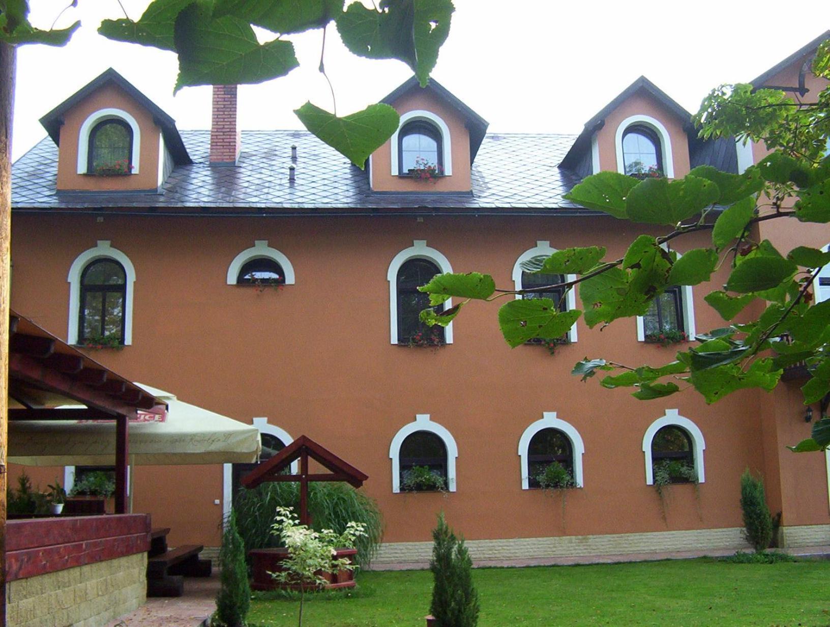 Penzion U Cervenych Vrat Chudolazy Экстерьер фото
